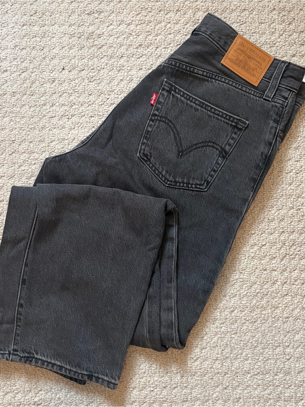 Levi's woman’s high lose taper Black Denim Jeans